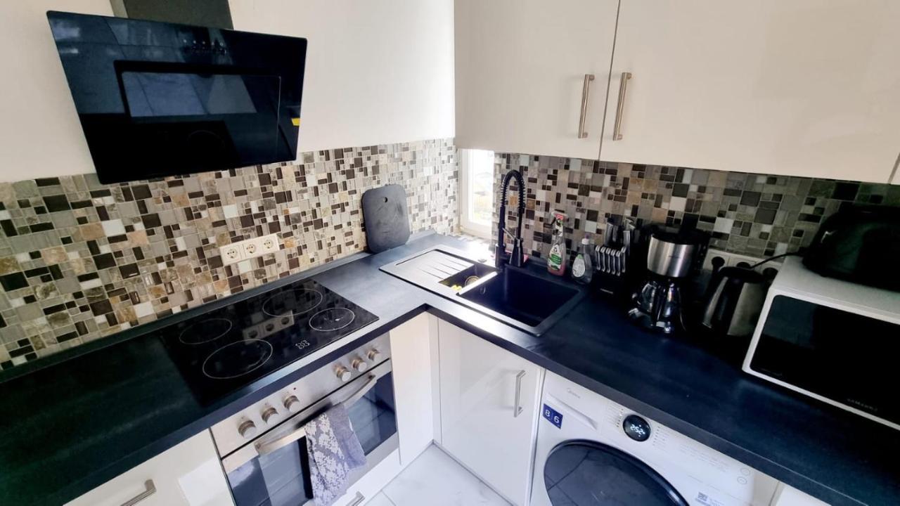 Cozy And Modern 1 Bedroom 3 Room Apartment Wiesbaden Exterior foto